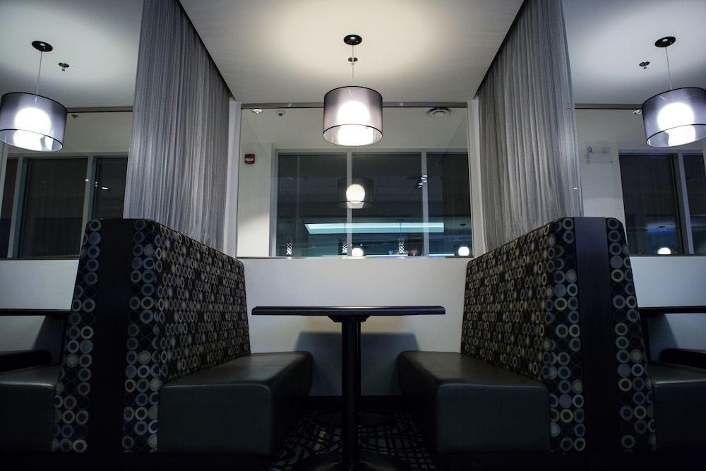 The Grand Winnipeg Airport Hotel By Lakeview Екстер'єр фото