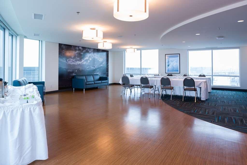 The Grand Winnipeg Airport Hotel By Lakeview Ресторан фото