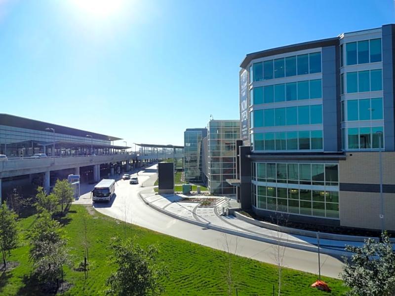 The Grand Winnipeg Airport Hotel By Lakeview Екстер'єр фото